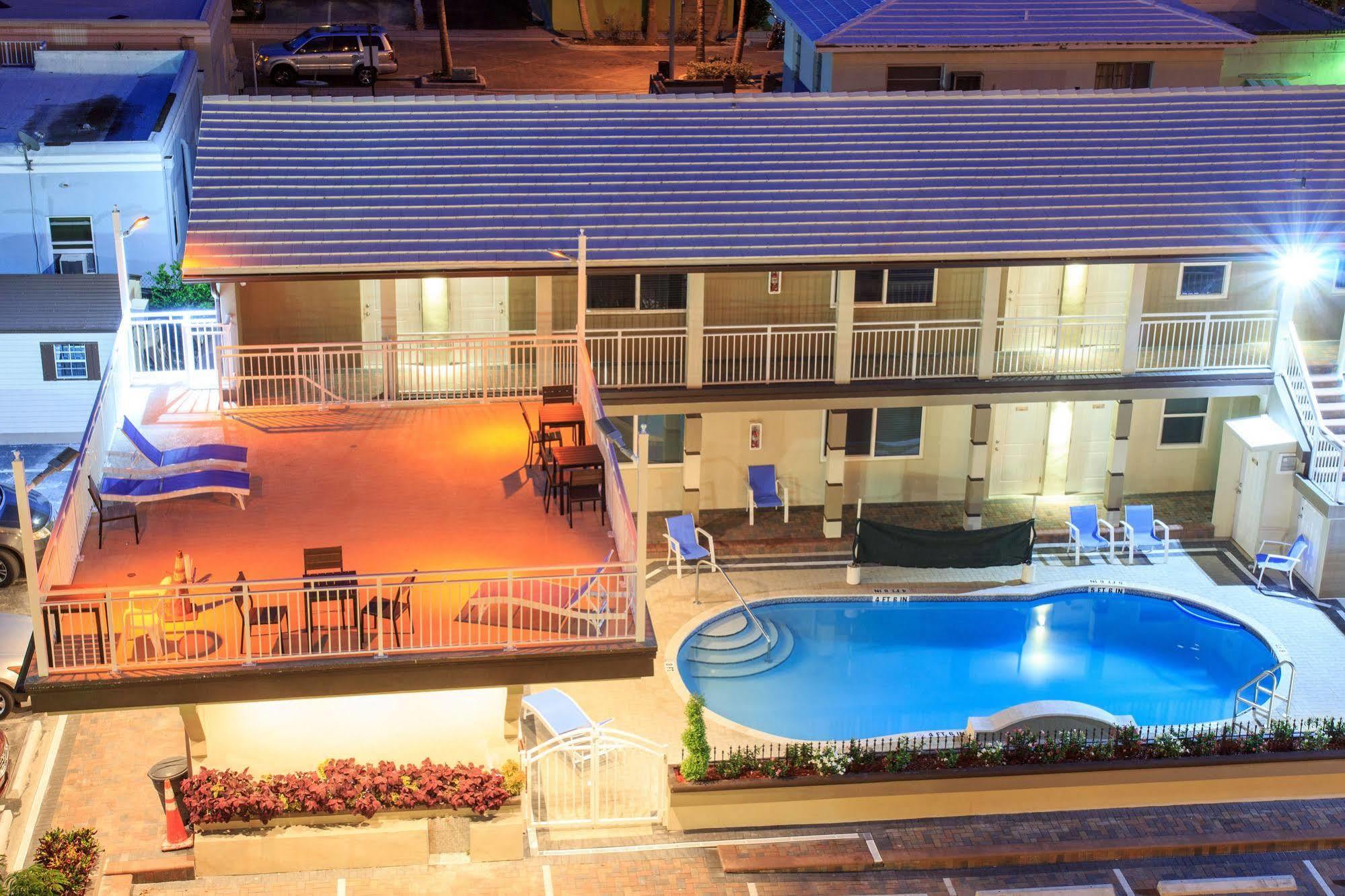 Caribbean Resort Suites Hollywood Ngoại thất bức ảnh