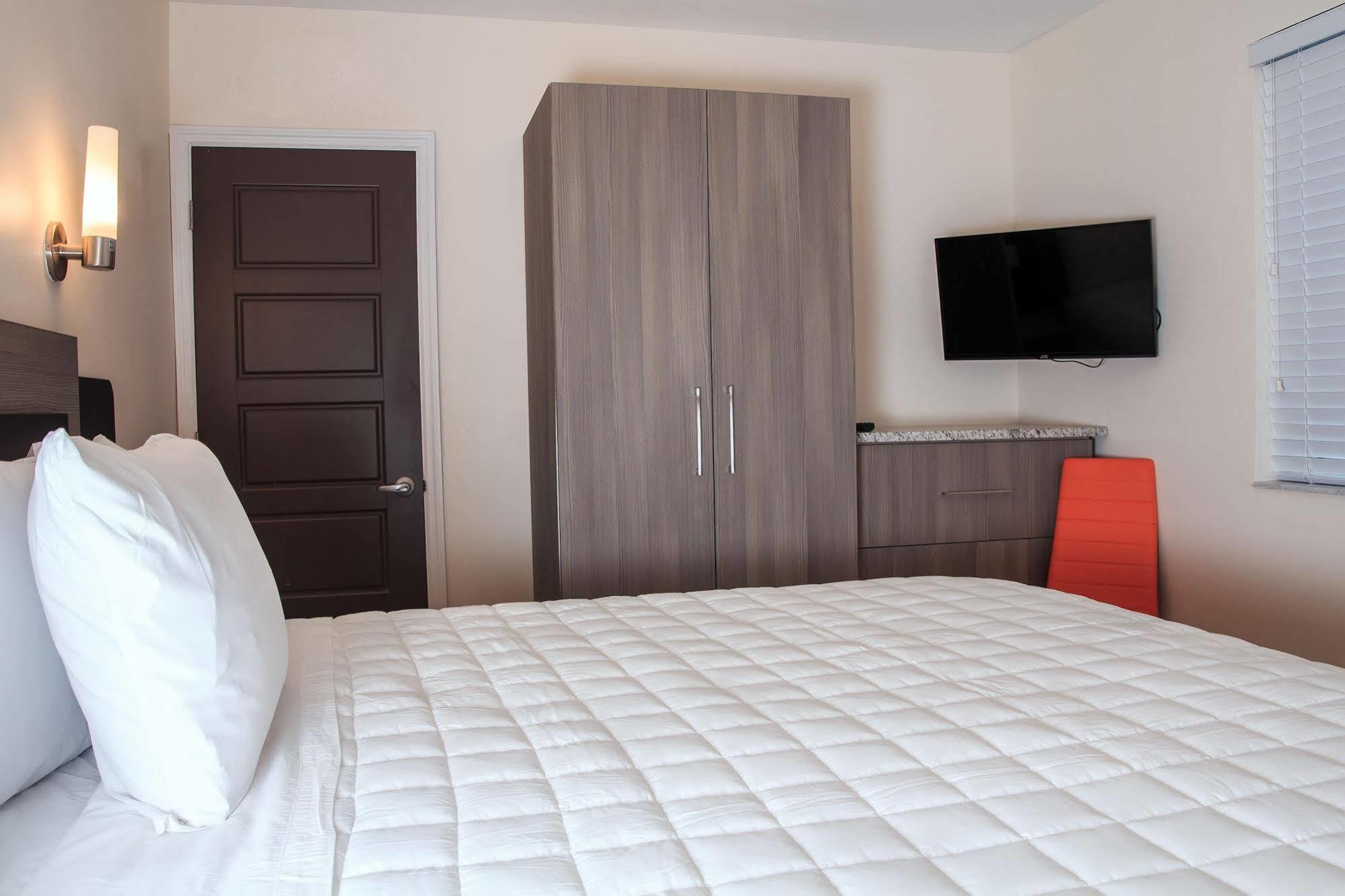 Caribbean Resort Suites Hollywood Ngoại thất bức ảnh