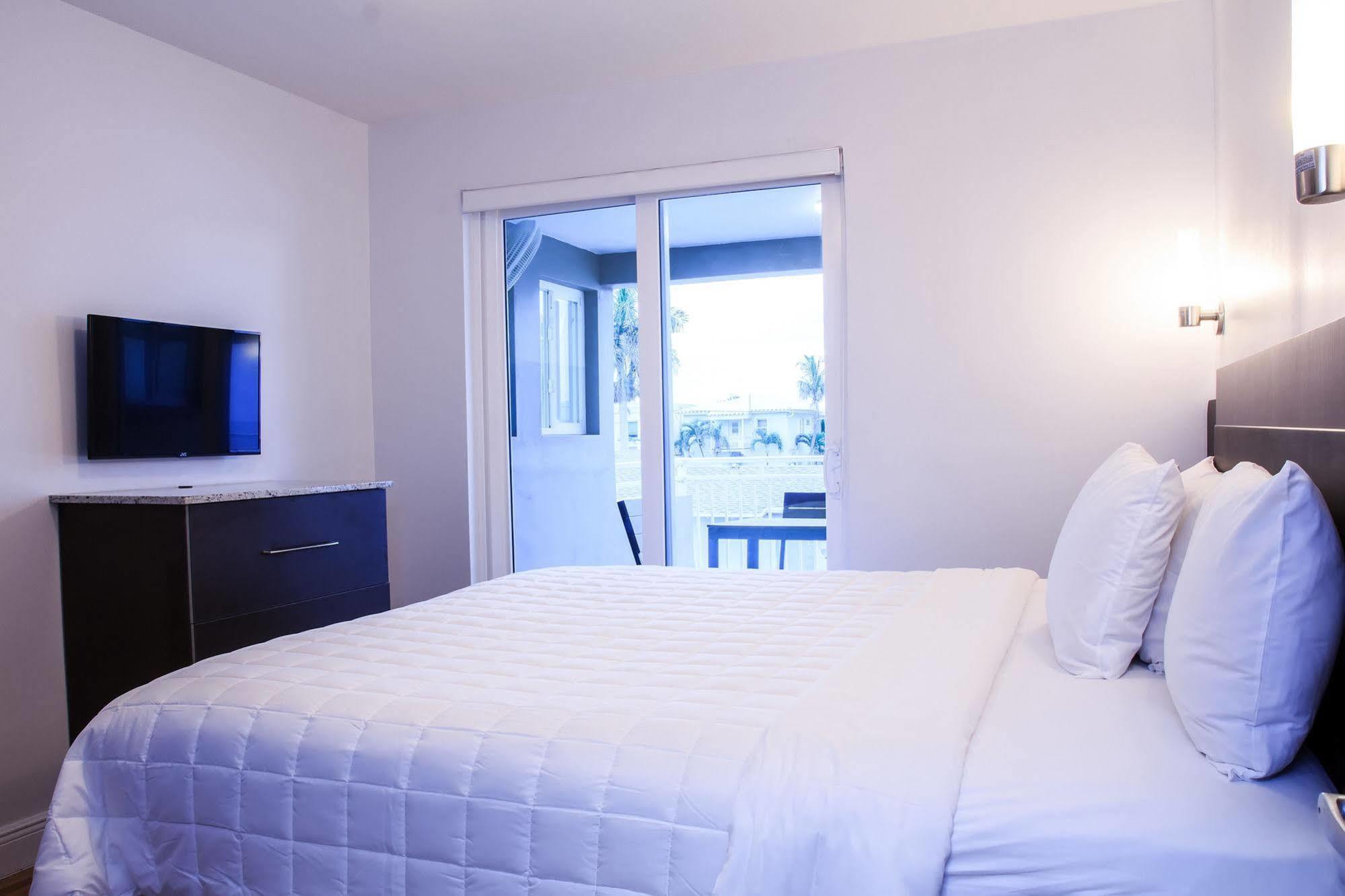 Caribbean Resort Suites Hollywood Ngoại thất bức ảnh