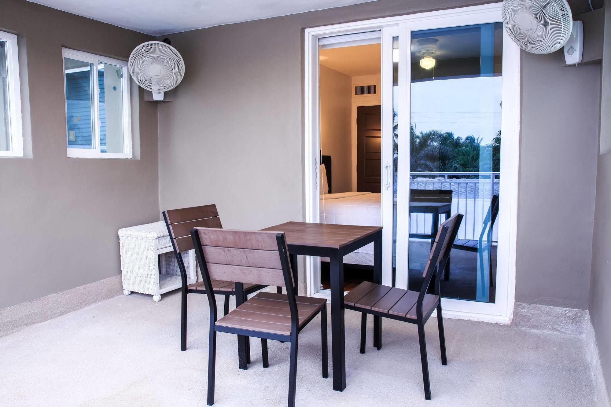 Caribbean Resort Suites Hollywood Ngoại thất bức ảnh