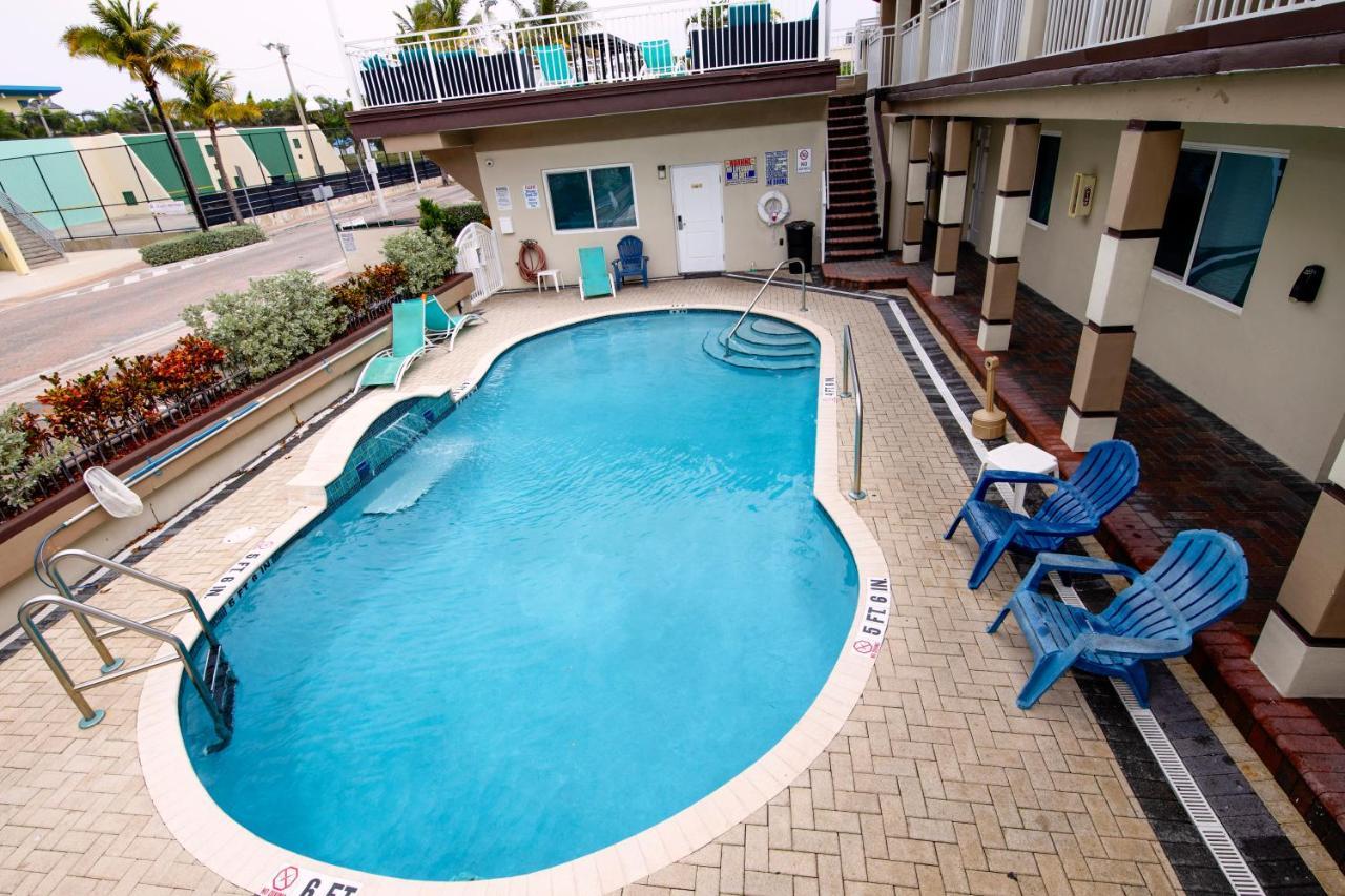 Caribbean Resort Suites Hollywood Ngoại thất bức ảnh